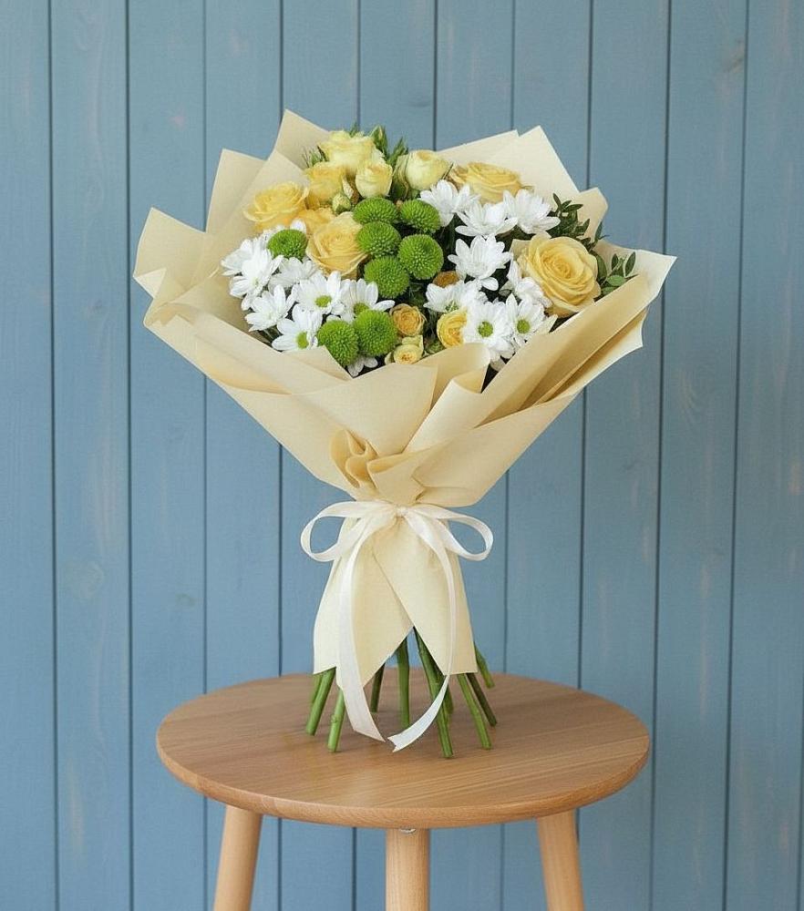 Букет цветов из: Хризантемы и Розы в Кадникове