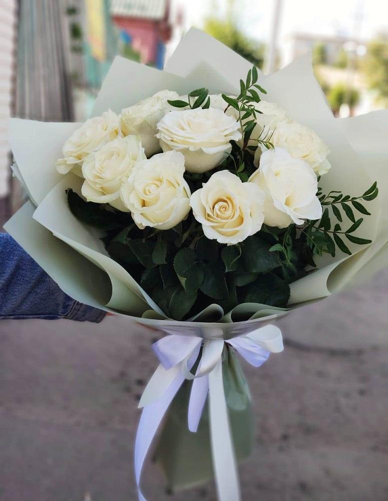 Букет Белые розы Проуд в Кадникове