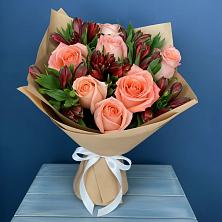 Букет цветов из:  Розы и Альстромерии в Кадникове