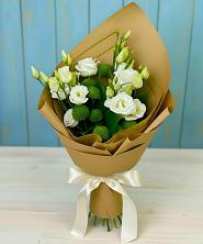 Букет цветов из:  Хризантемы и Лизиантусы в Кадникове