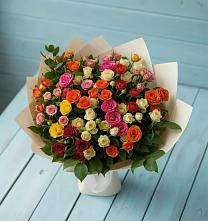 Букет Микс из разноцветных кустовых роз в Кадникове