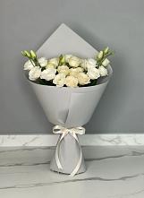 Букет цветов из:  Розы и Лизиантусы в Кадникове